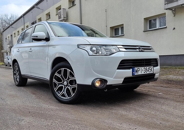 Mitsubishi Outlander cena 52900 przebieg: 141000, rok produkcji 2015 z Racibórz małe 254